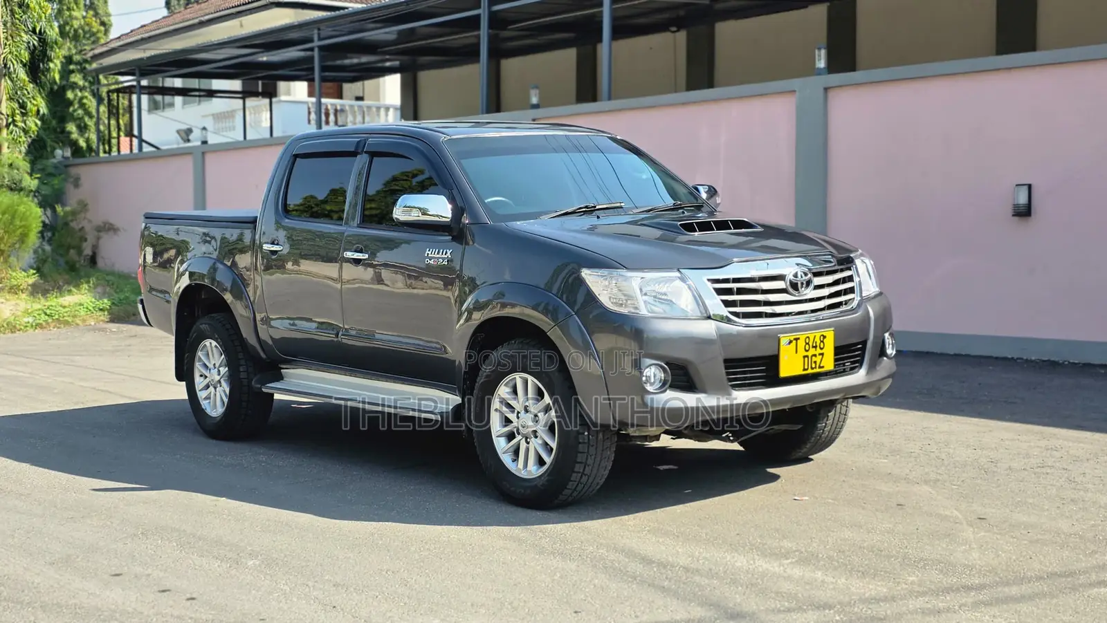 Toyota Hilux 2015 Gray