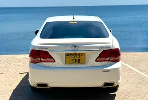 Toyota Crown 2008 White