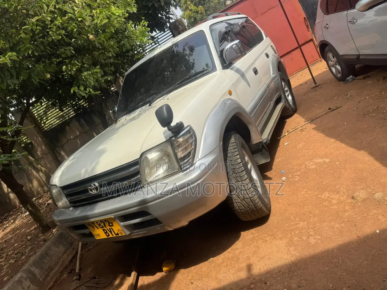 Toyota Land Cruiser Prado 1996 White