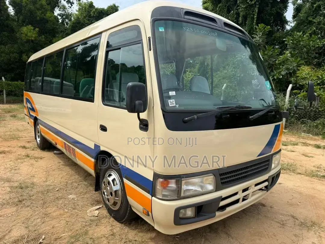 Toyota Coaster 2004 White