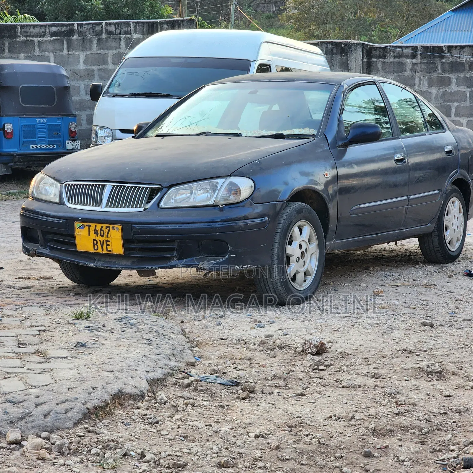 Nissan Sunny 2002 Blue