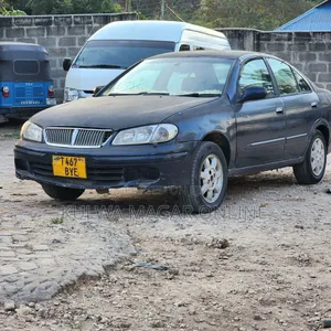 Nissan Sunny 2002 Blue