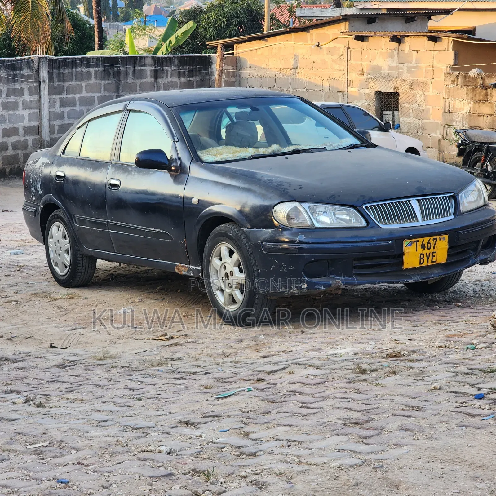 Nissan Sunny 2002 Blue