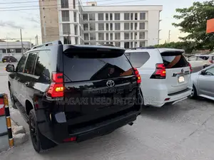 Toyota Land Cruiser Prado 2023