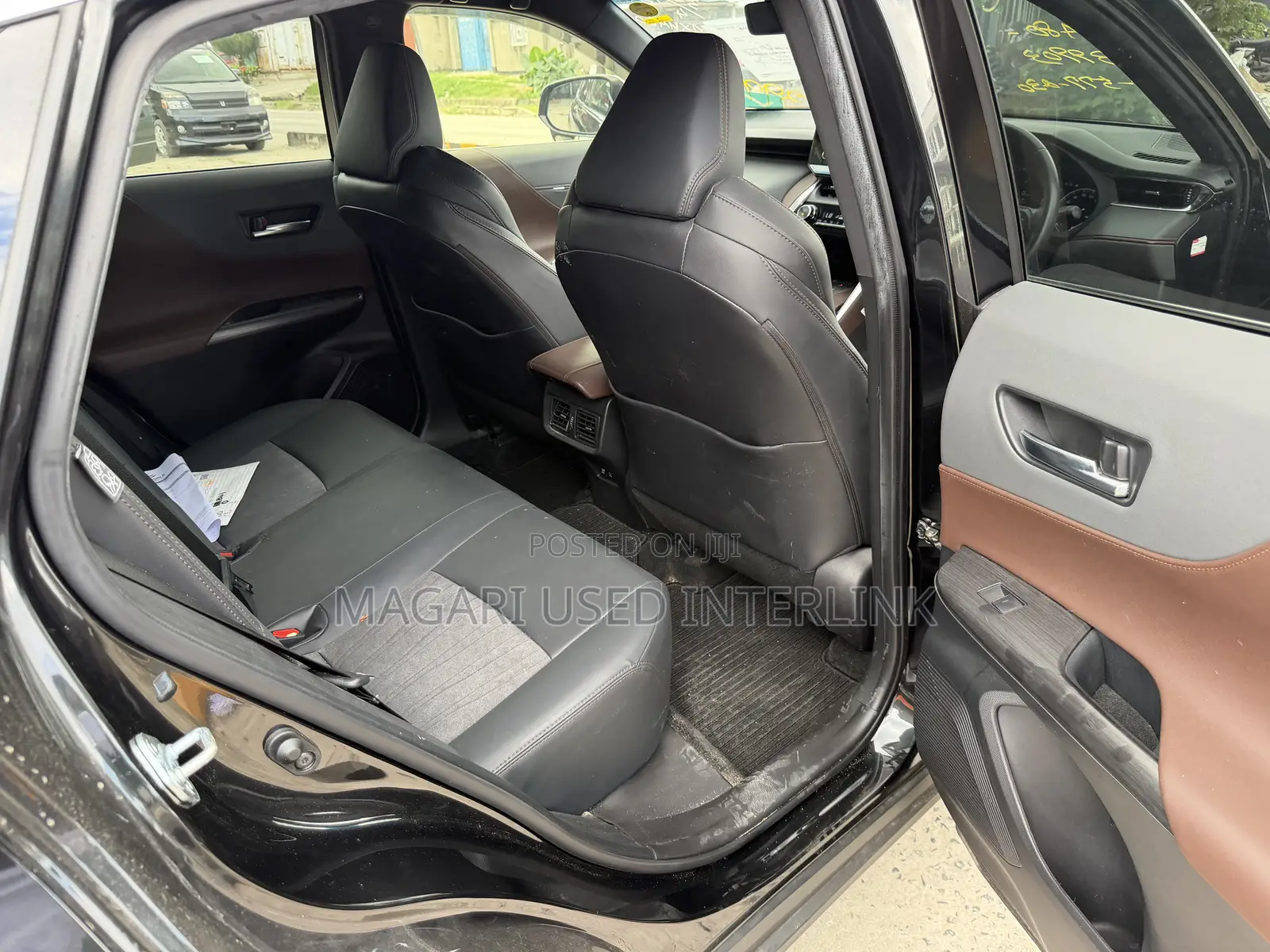 Toyota Harrier 2.0 2021 Black