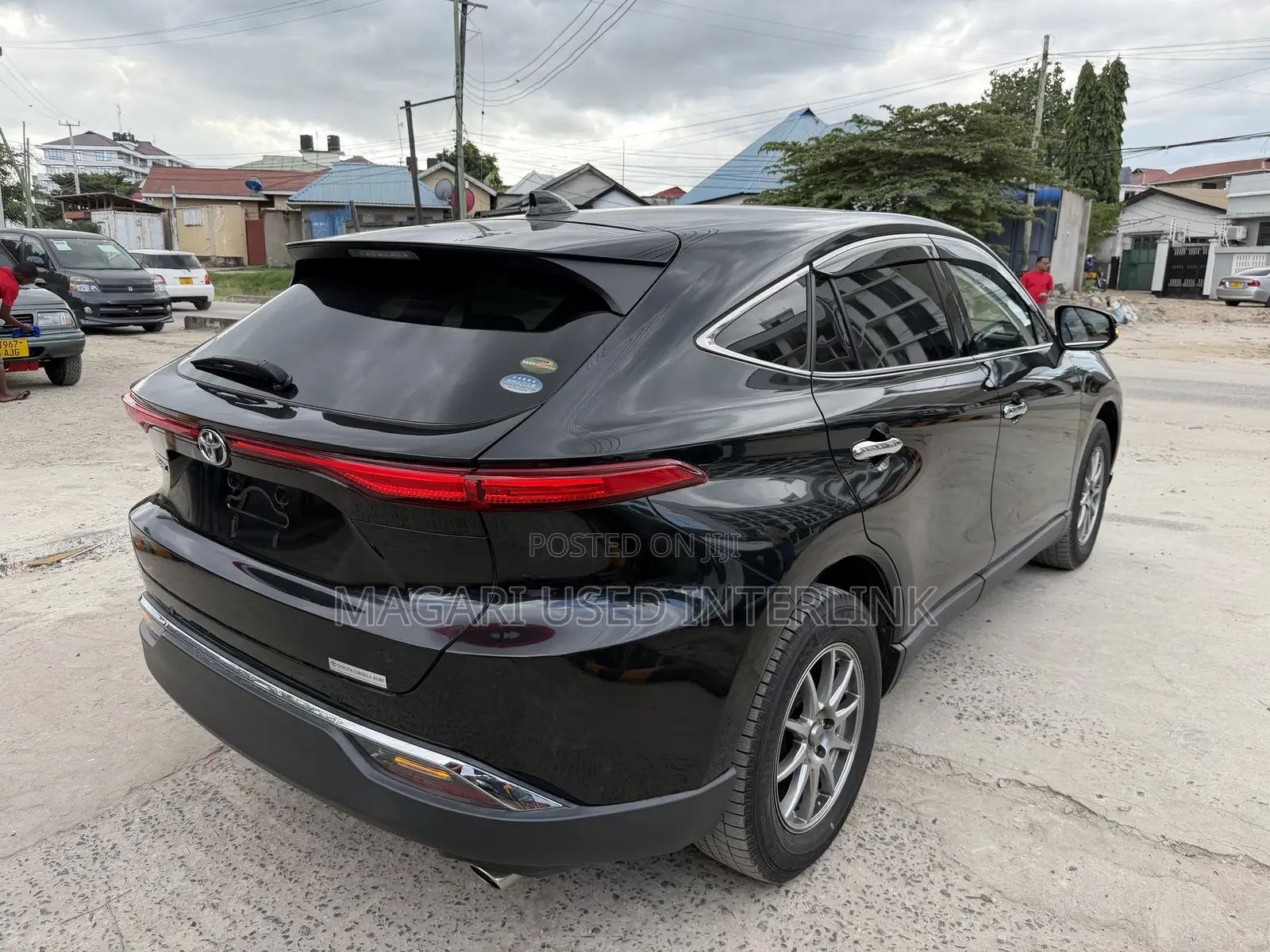 Toyota Harrier 2.0 2021 Black