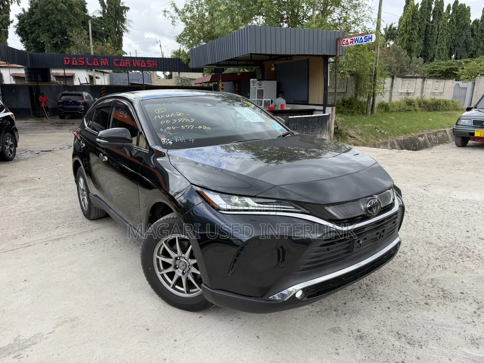 Toyota Harrier 2.0 2021 Black
