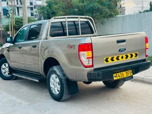 Ford Ranger 2015 Gold