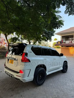 Toyota Land Cruiser Prado 2017 White
