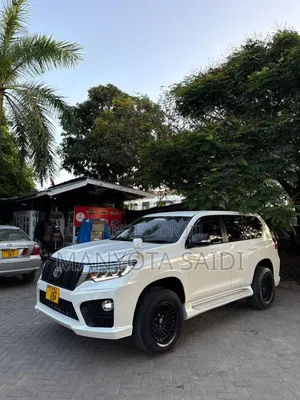 Toyota Land Cruiser Prado 2017 White