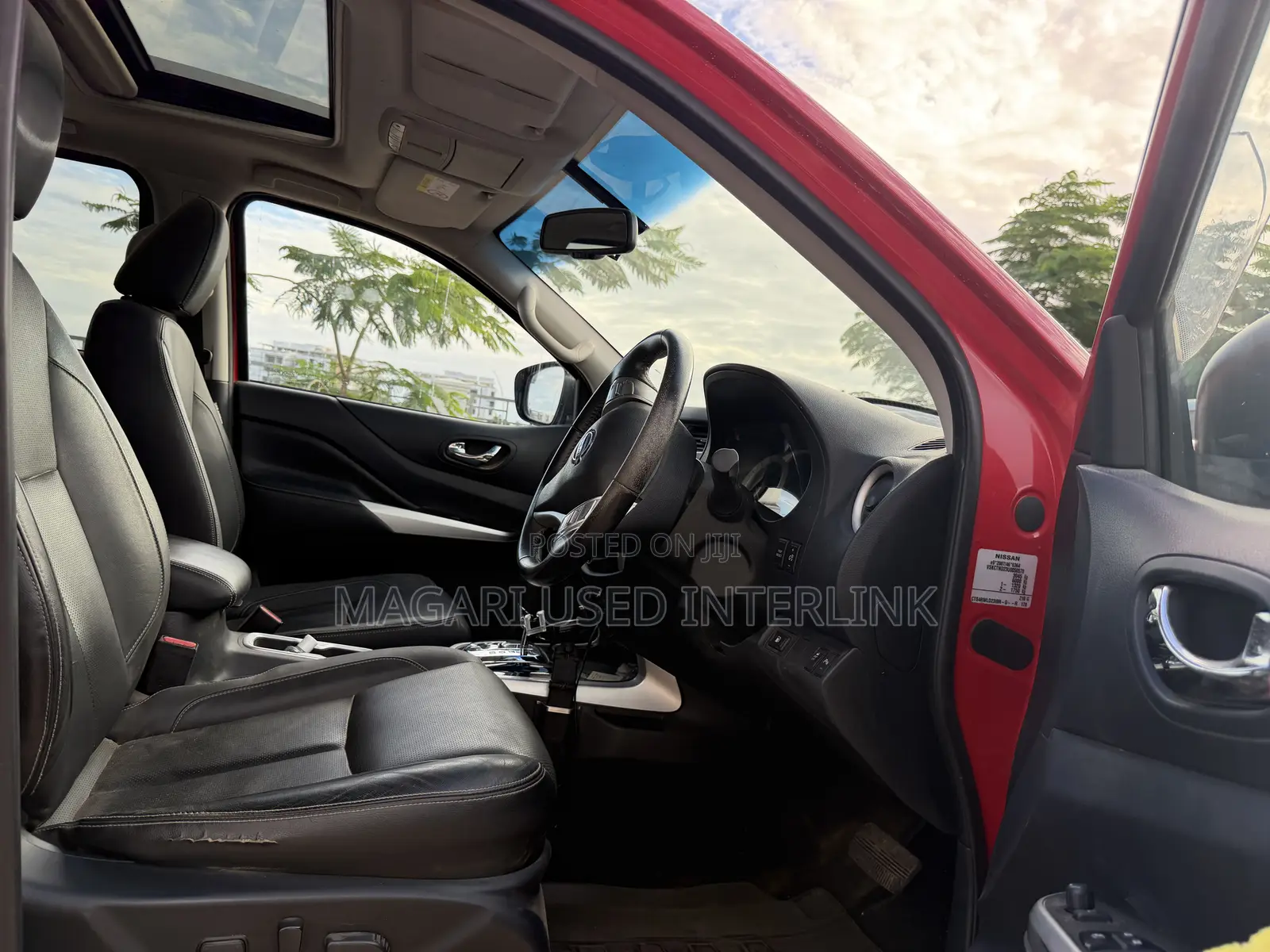Nissan Navara 2017 Red