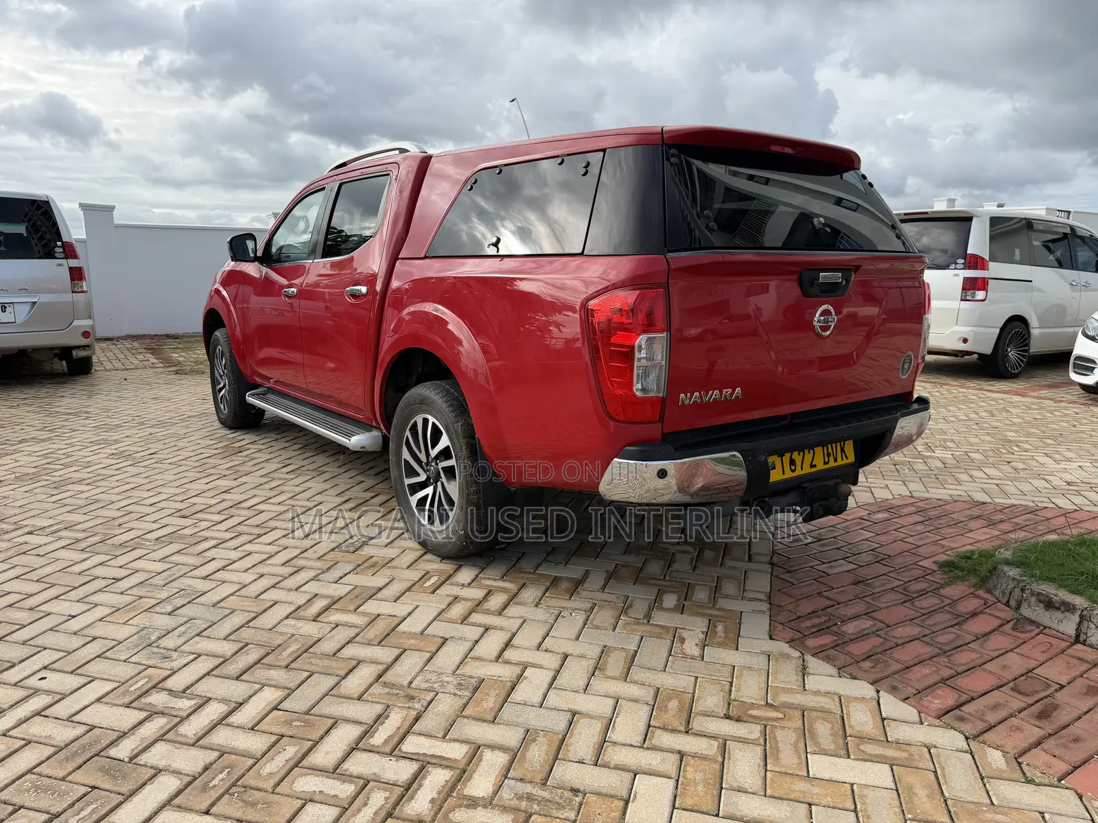 Nissan Navara 2017 Red