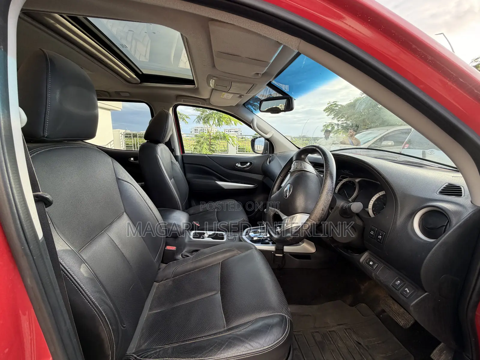Nissan Navara 2017 Red