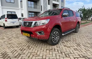Nissan Navara 2017 Red