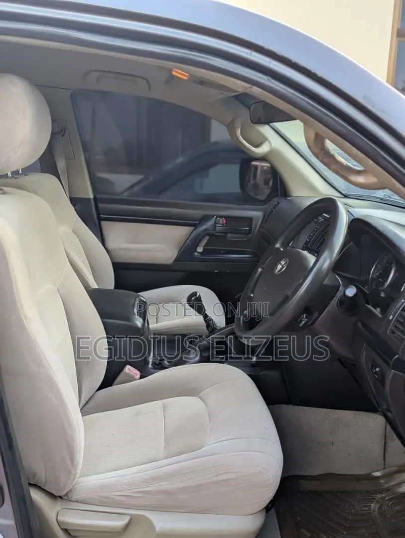 Toyota Land Cruiser Prado 2012 Black