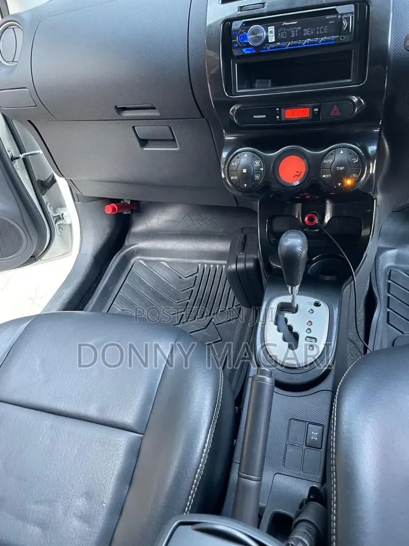 Toyota IST 2010 White