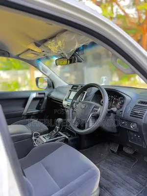 Toyota Land Cruiser Prado 2021 White