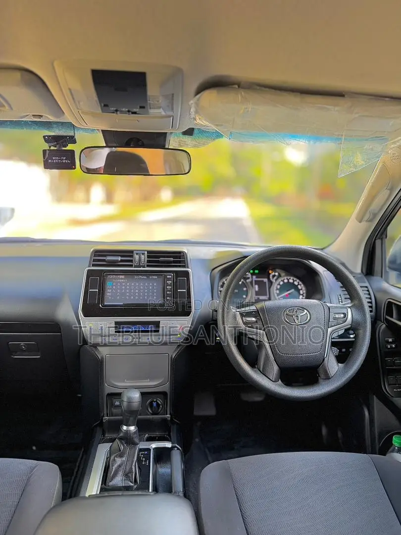 Toyota Land Cruiser Prado 2021 White