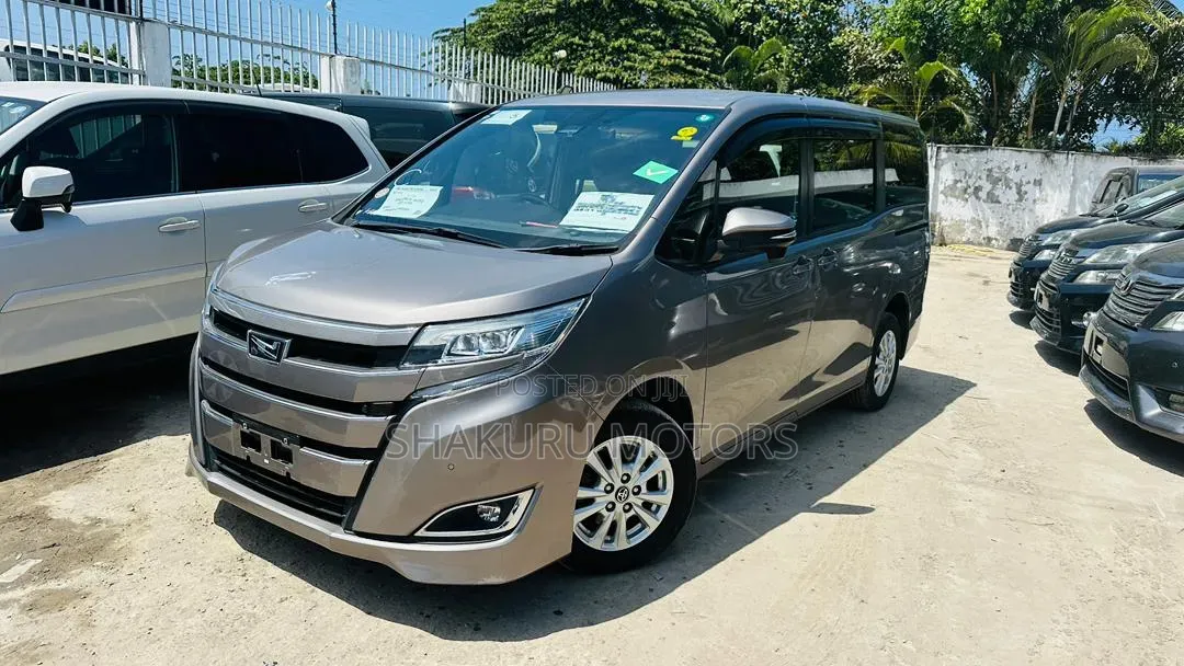 Toyota Noah 2020