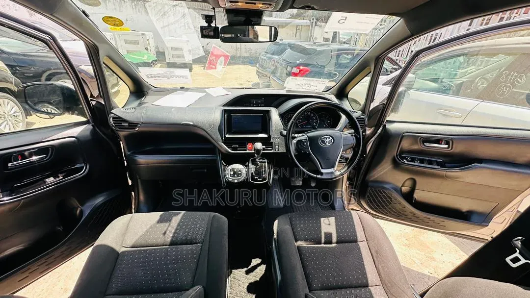 Toyota Noah 2020