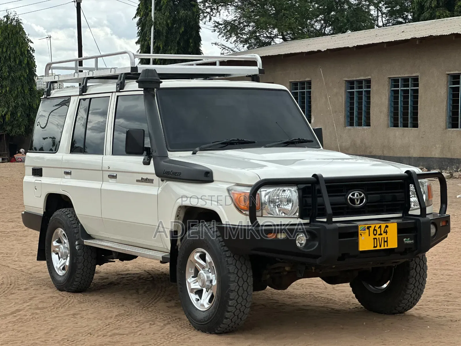 Toyota Land Cruiser 2018 White