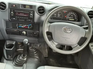 Toyota Land Cruiser 2018 White