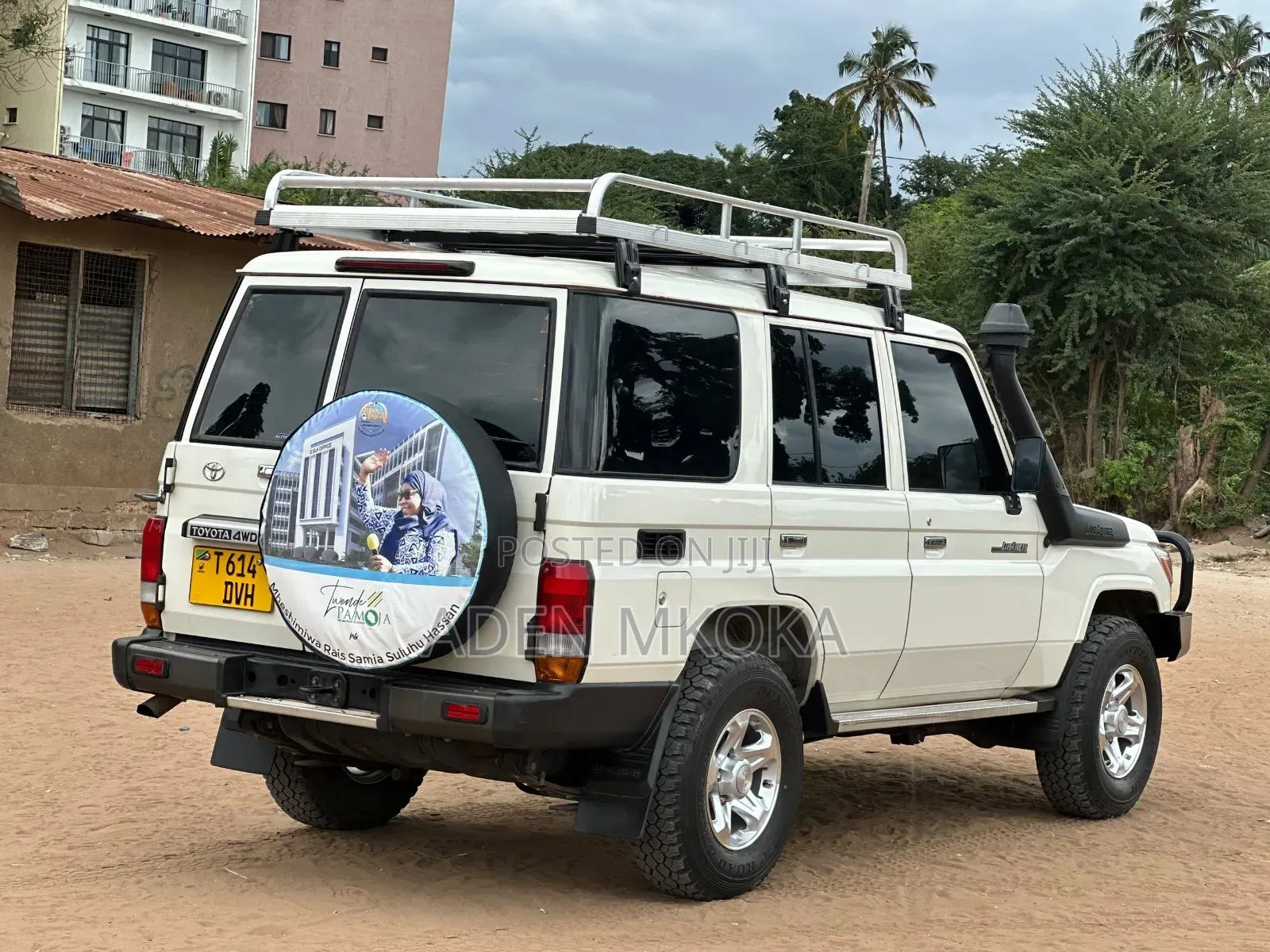 Toyota Land Cruiser 2018 White