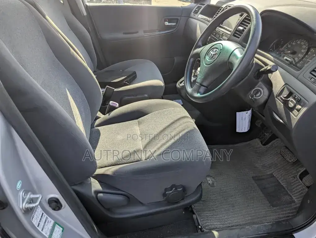 Toyota Corolla Spacio 2004 Silver