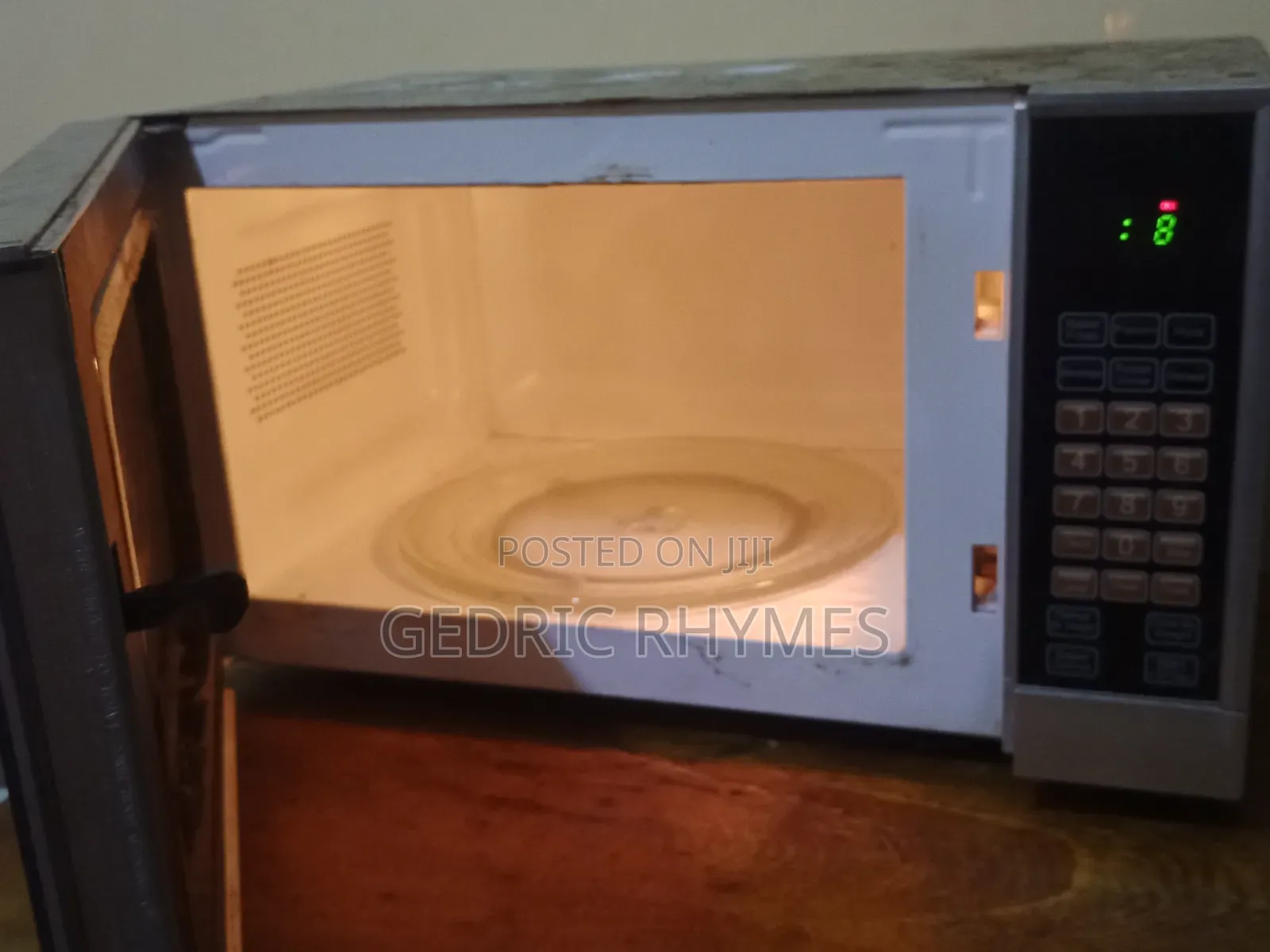 Microwave Nzurii