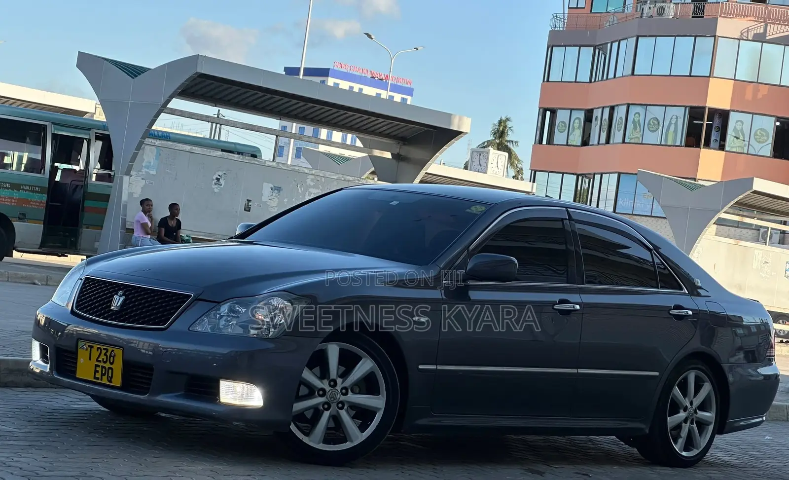 Toyota Crown 2006 Gray