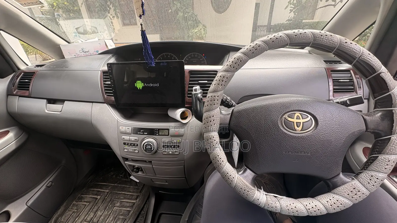Toyota Noah 2.0 FWD (8 Seater) 2006 Silver