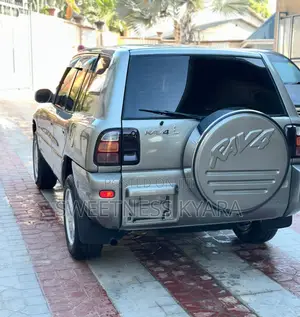 Toyota RAV4 1999 Silver