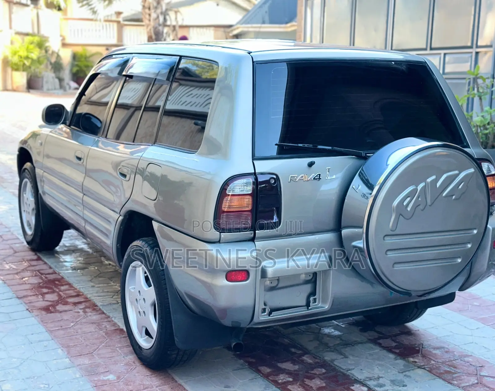 Toyota RAV4 1999 Silver