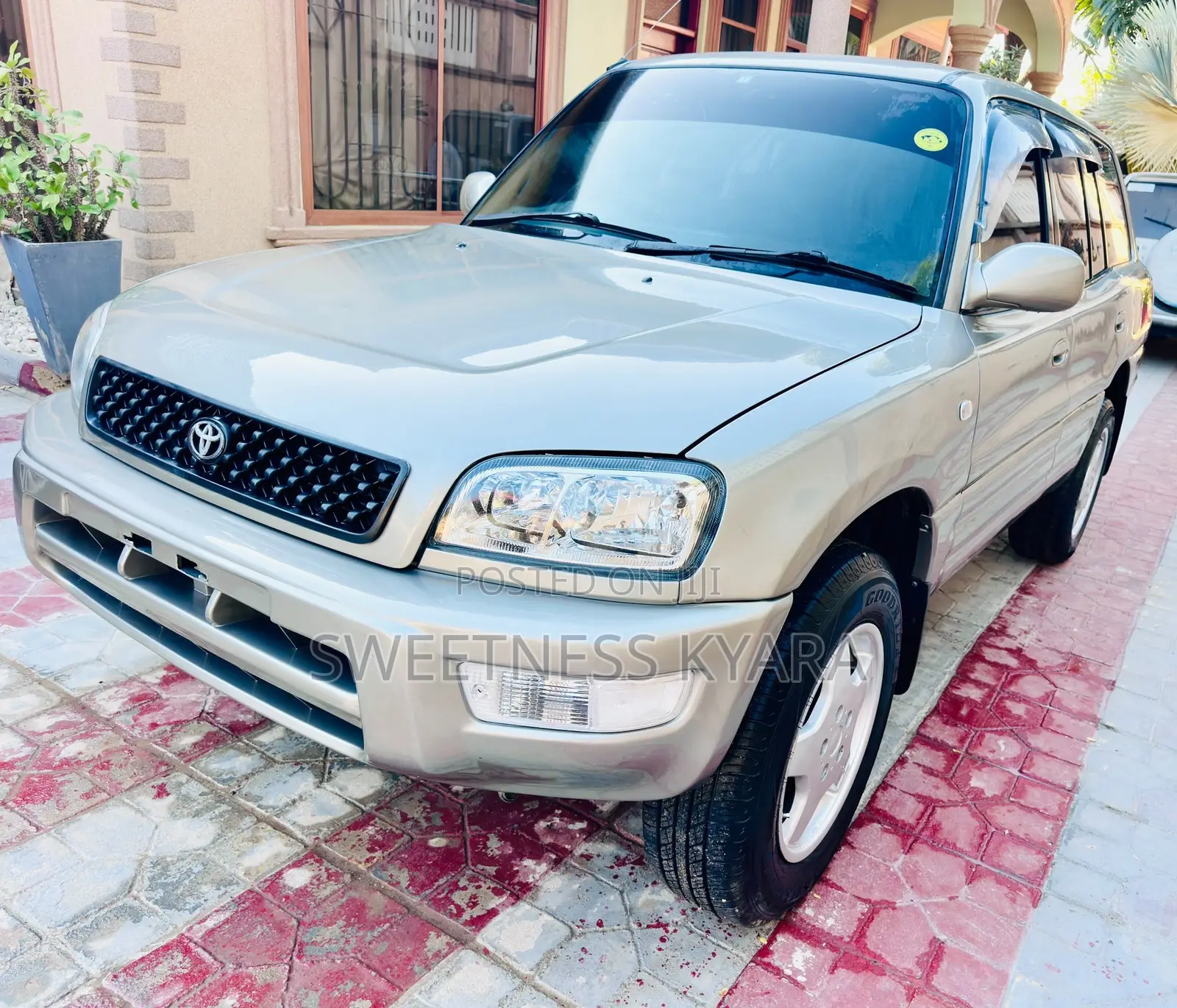 Toyota RAV4 1999 Silver