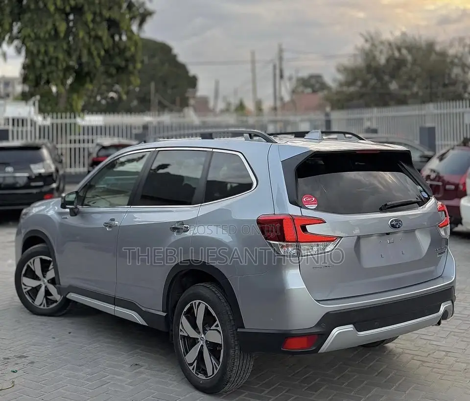 Subaru Forester 2019 Silver