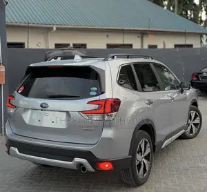 Subaru Forester 2019 Silver