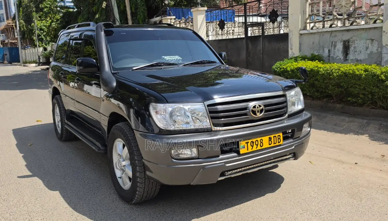 Toyota Land Cruiser 100 4.2 2006 Black