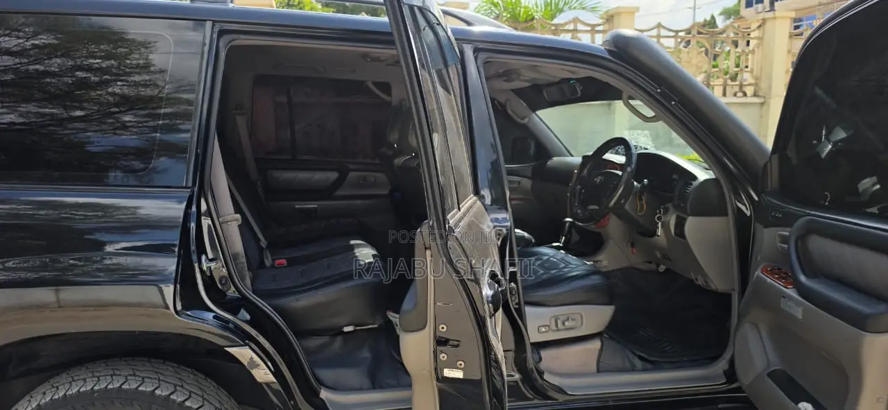 Toyota Land Cruiser 100 4.2 2006 Black