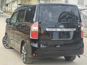 Toyota Noah 2007 Black