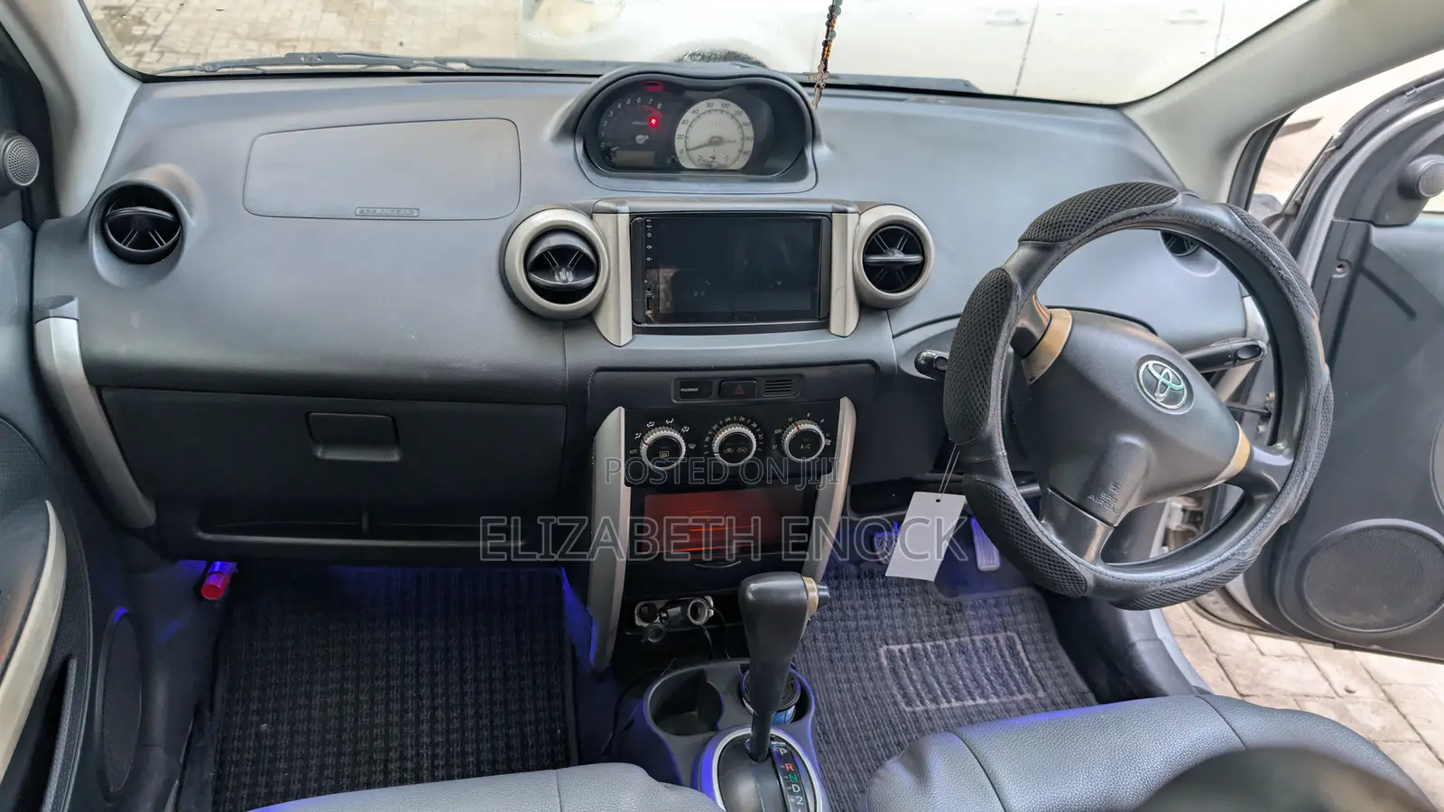 Toyota IST 2004 Silver
