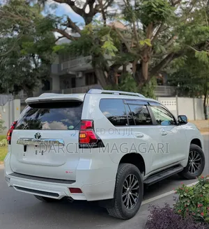 Toyota Land Cruiser Prado 2020 White