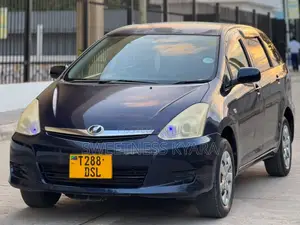 Toyota Wish 2005 Blue