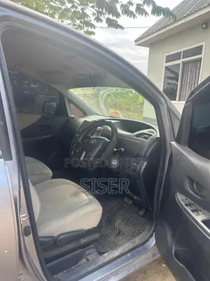 Toyota Ractis 1.5 FWD 2006 Gray