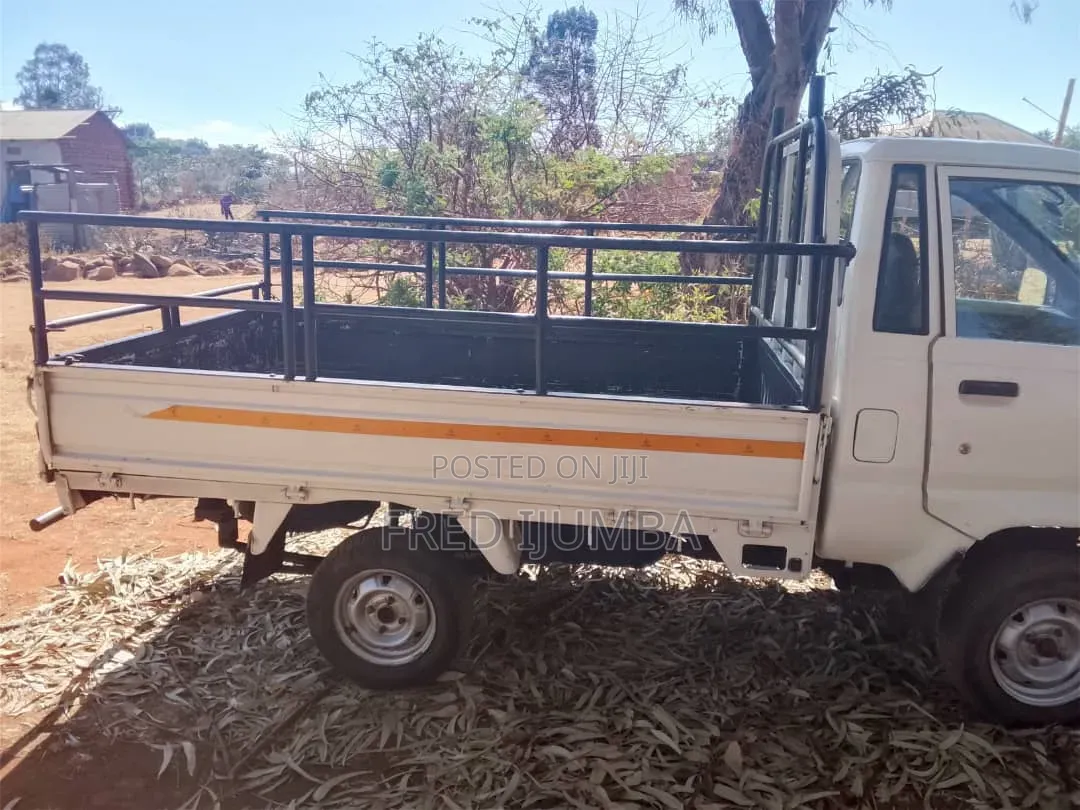 Toyota TownAce 2003 White