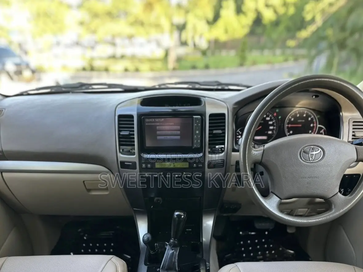 Toyota Land Cruiser Prado 2006 White