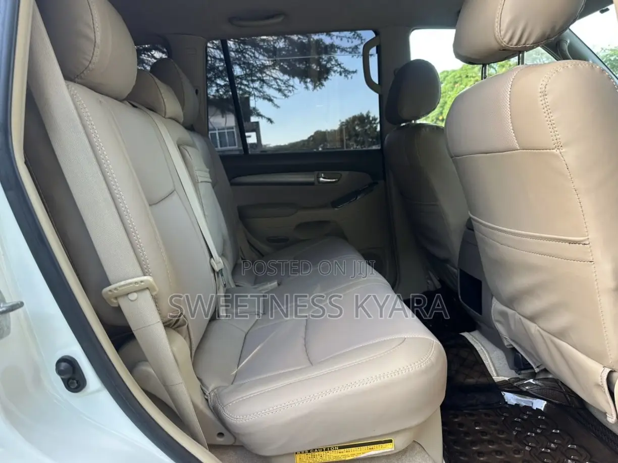 Toyota Land Cruiser Prado 2006 White