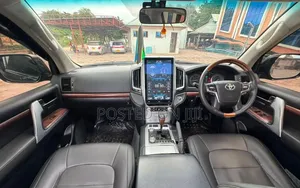 Toyota Land Cruiser 2011 Black