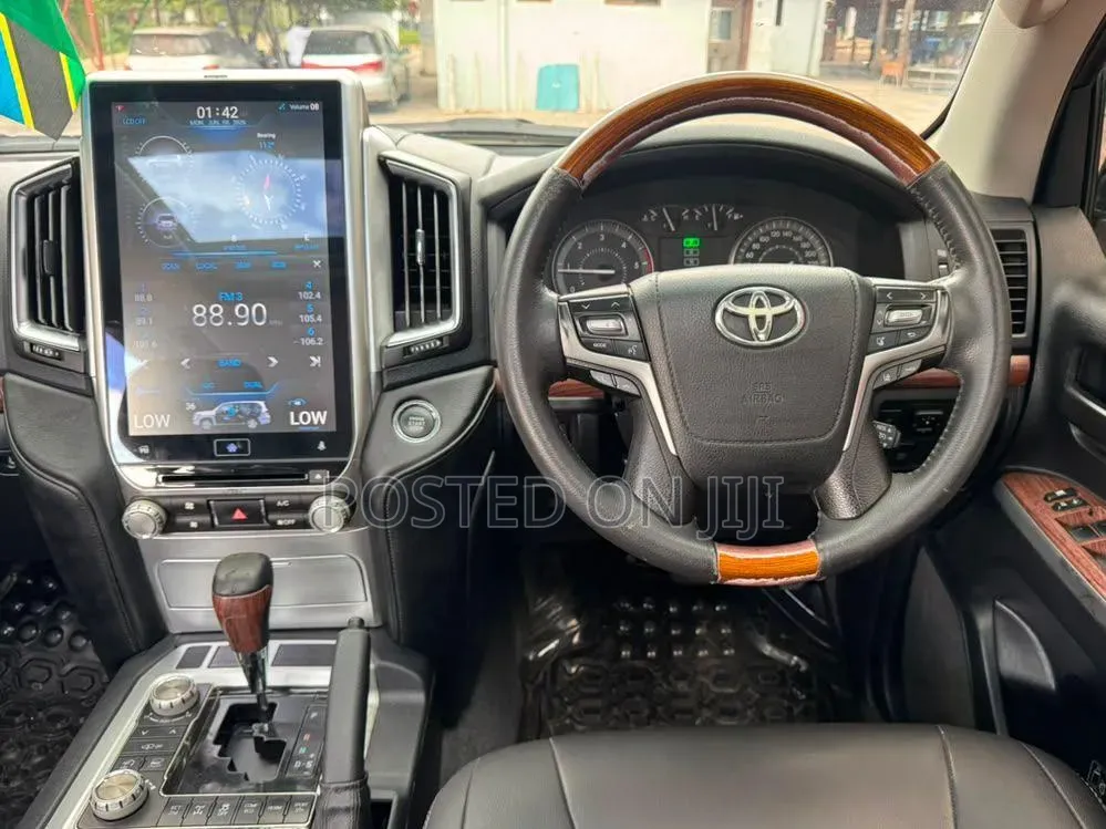 Toyota Land Cruiser 2011 Black