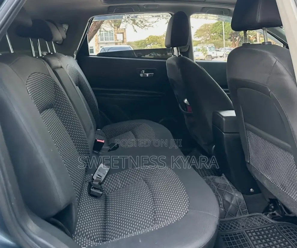Nissan Dualis 2011 Black