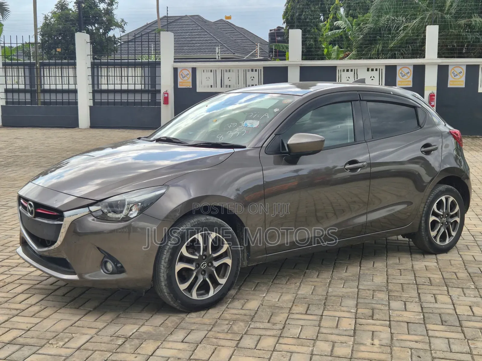 Mazda Demio 2016 Gray